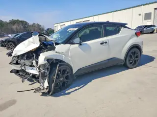 TOYOTA C-HR 2021
