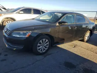 VOLKSWAGEN PASSAT 2012