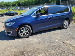 CHRYSLER PACIFICA 2018