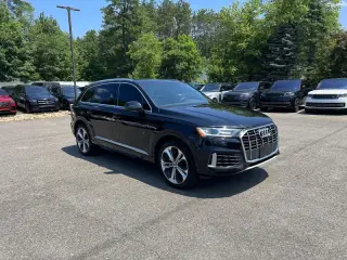 AUDI Q7 2021