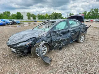 TOYOTA CAMRY 2026
