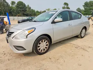 NISSAN VERSA 2019