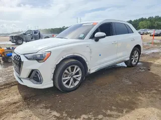 AUDI Q3 2021