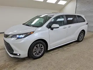 TOYOTA SIENNA 2024